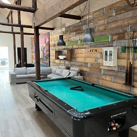 The Barn Country house Give